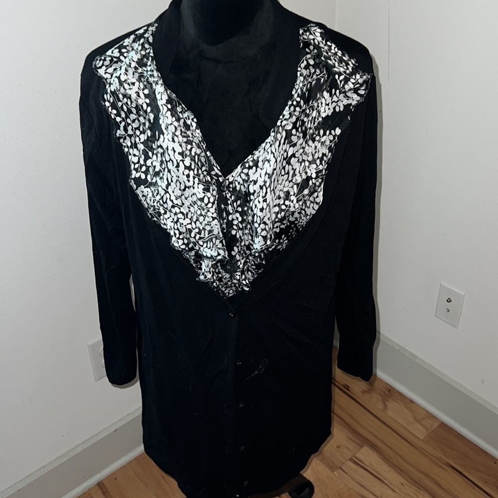Angela Ni cardigan/blouse buttoned down top black white floral print ruffle XL